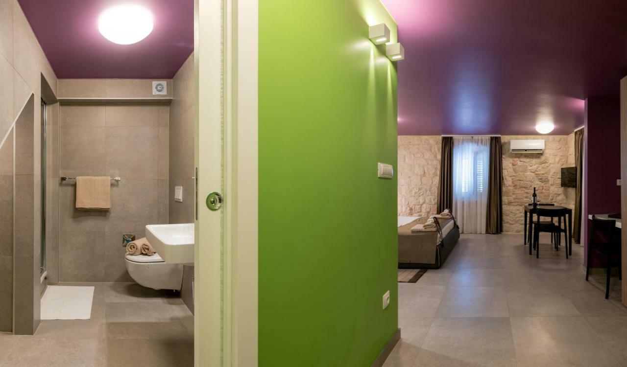 Annie'S Stone Studio & Room Split Eksteriør billede
