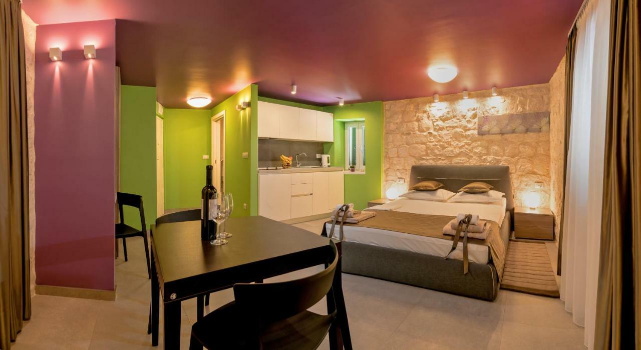 Annie'S Stone Studio & Room Split Eksteriør billede